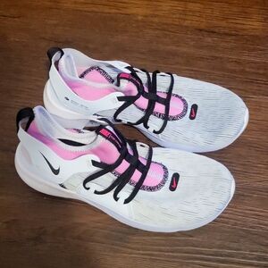 Women nike free flex sneakers.